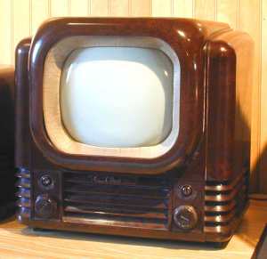 Old-School-TV-television-296019_1544_1500